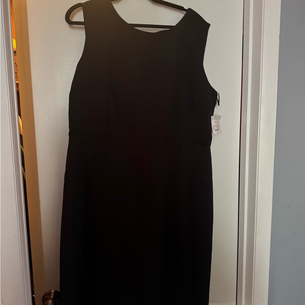 Liz Claiborne Elegant Black Sleeveless Dress